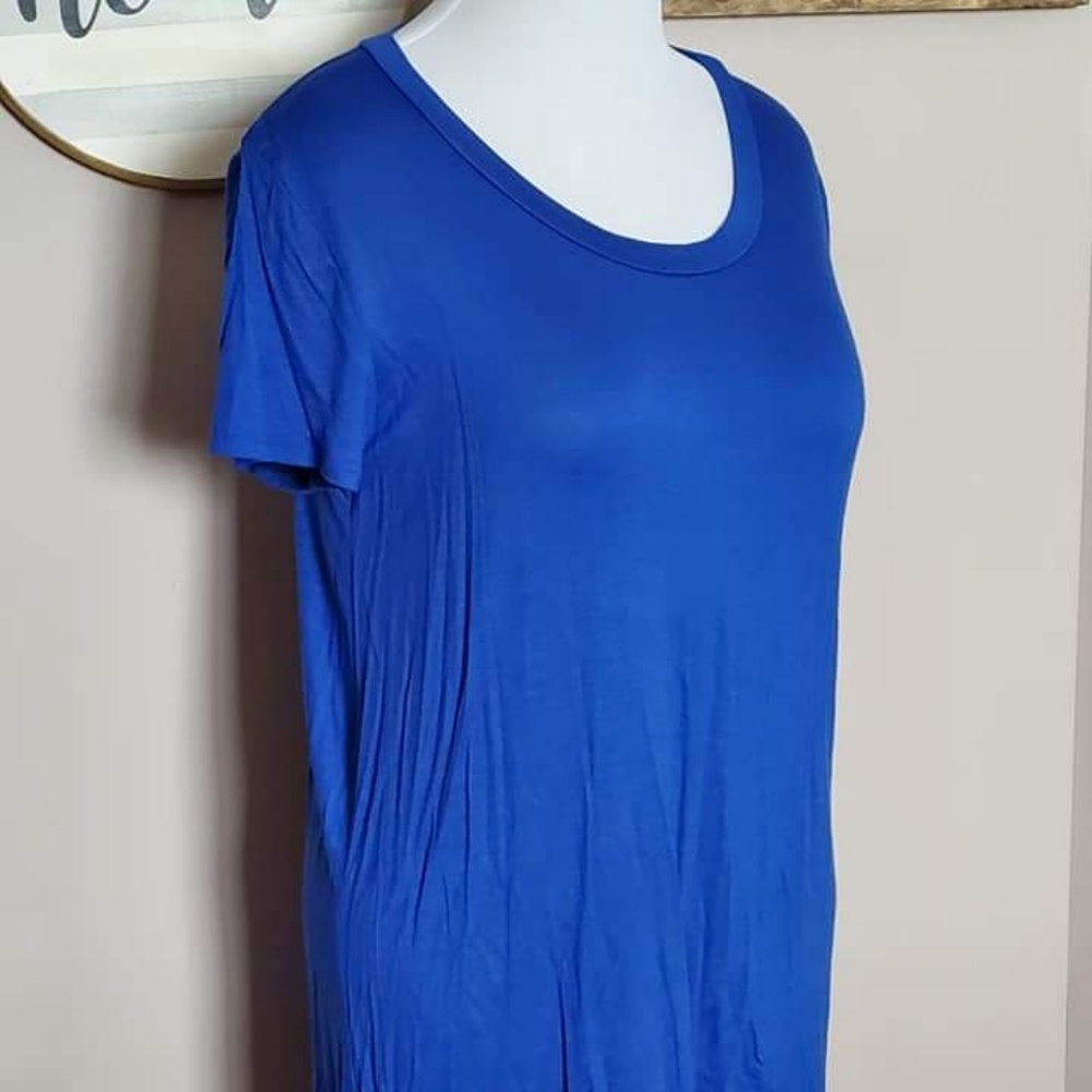 Blue hi-low tee